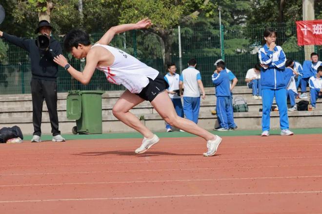 西安太白学校第八届体育节暨第28届田径运动会圆满网站落幕！(图4)